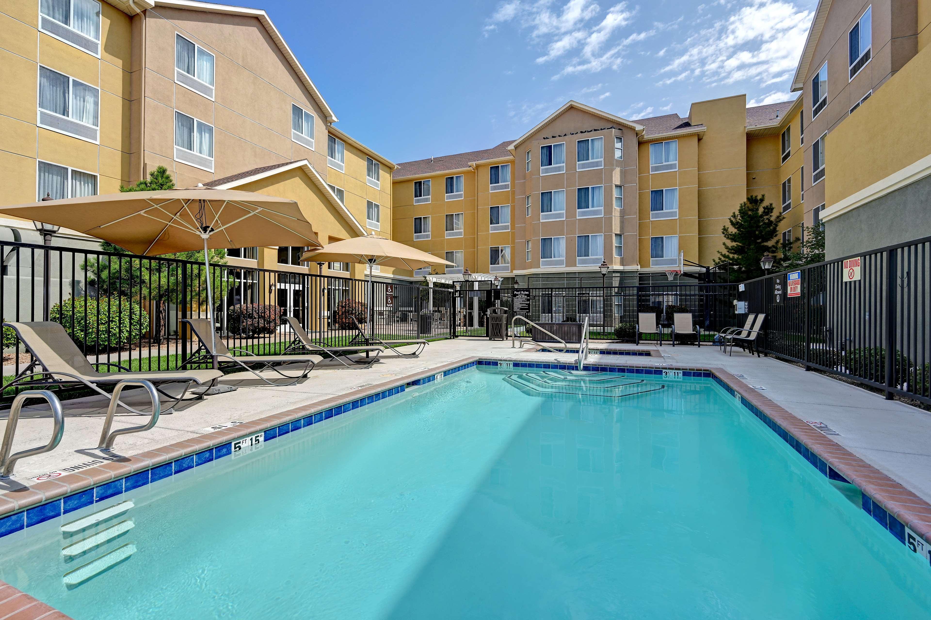 Homewood Suites By Hilton Albuquerque Airport Exterior photo